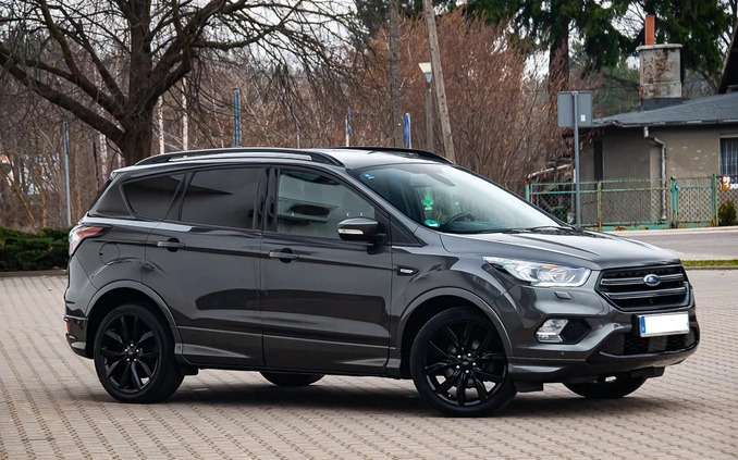 Ford Kuga cena 68900 przebieg: 102000, rok produkcji 2017 z Sochaczew małe 781